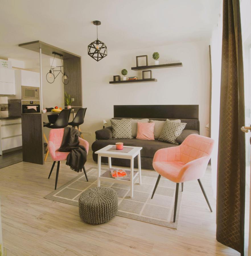 Tisza River Apartman Szeged Buitenkant foto