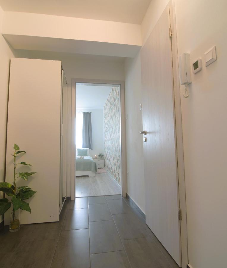 Tisza River Apartman Szeged Buitenkant foto