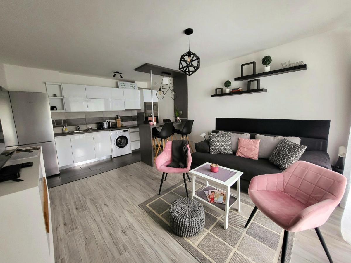 Tisza River Apartman Szeged Buitenkant foto